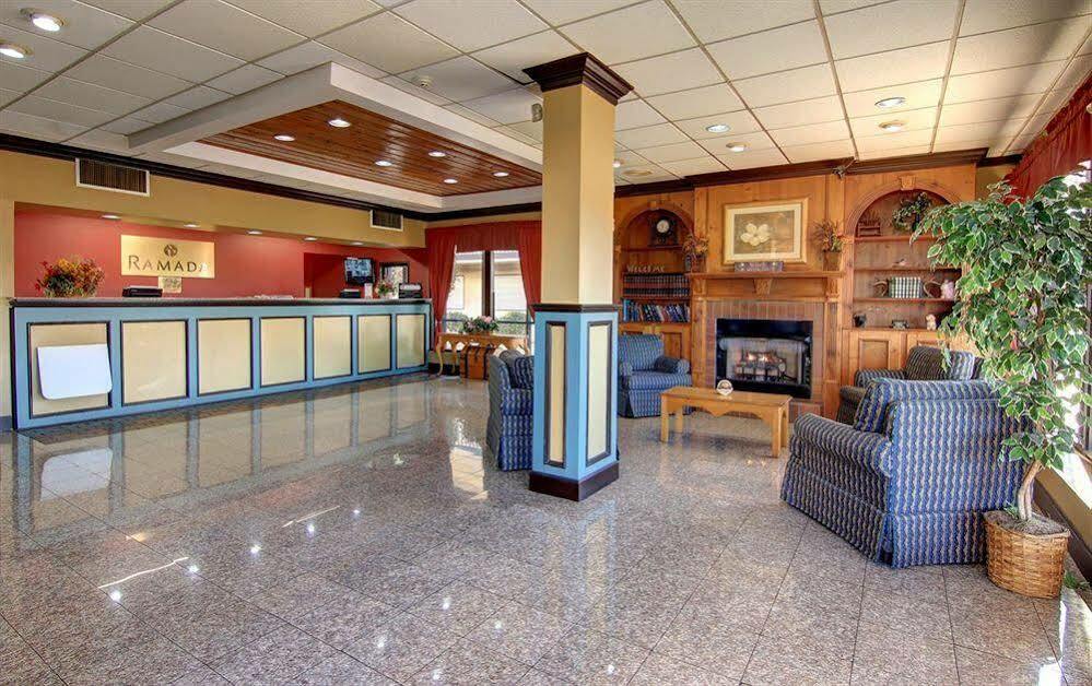 Ramada By Wyndham Macon Hotel Exterior photo